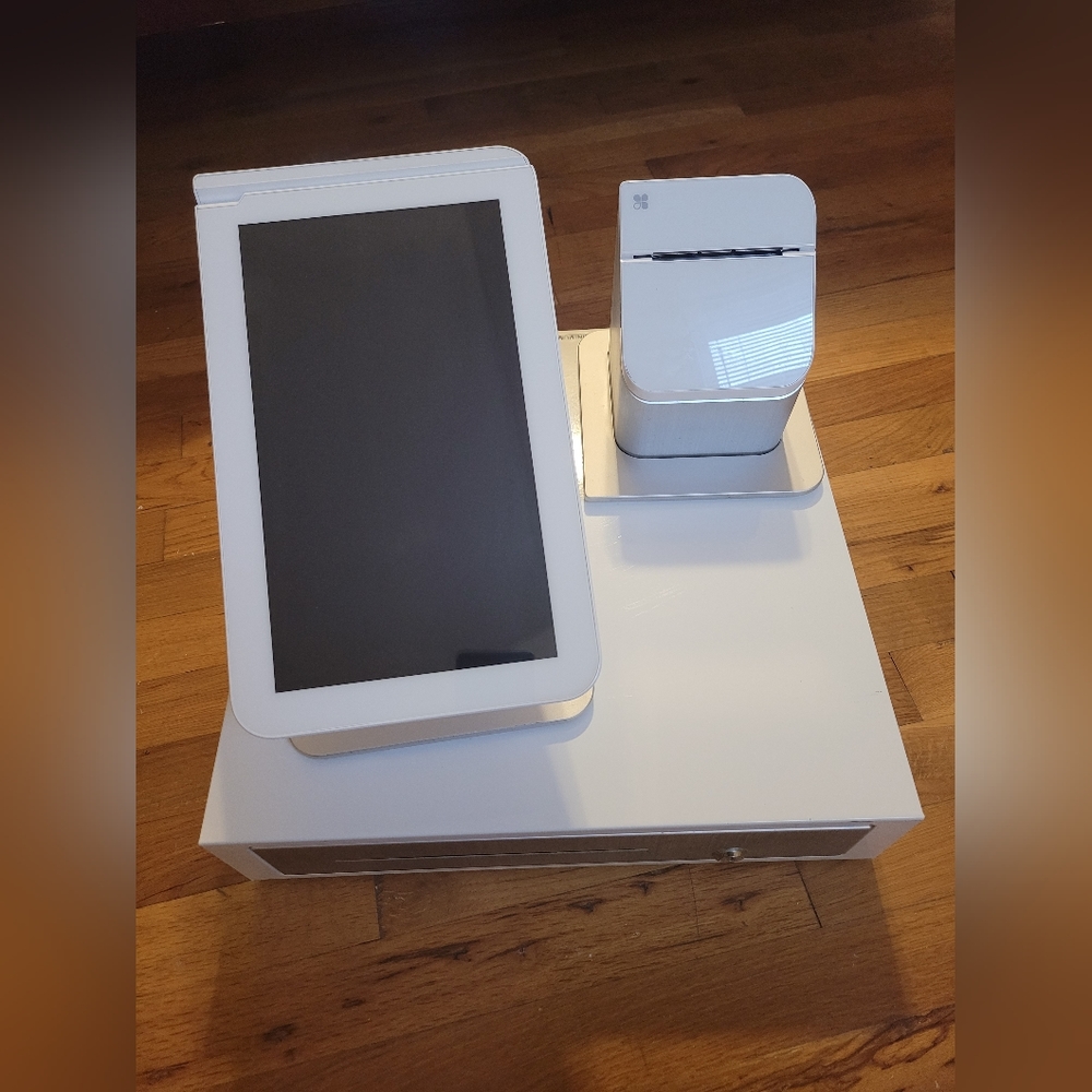 Clover POS System - Picture 7 of 7
